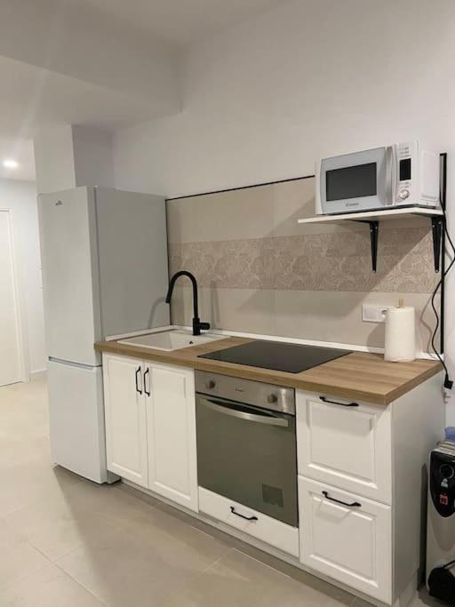California 4a Apartment
